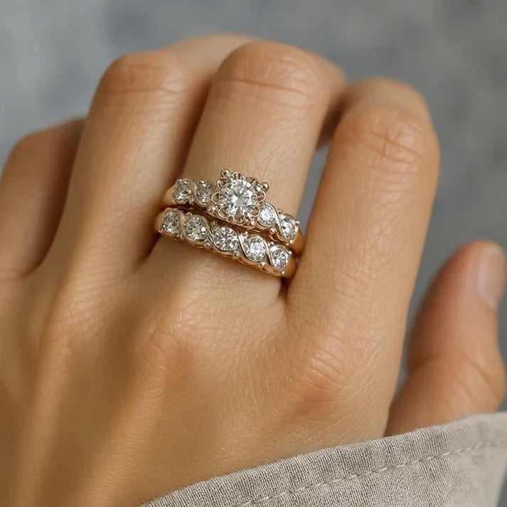 Shiny Vintage Gold Ring