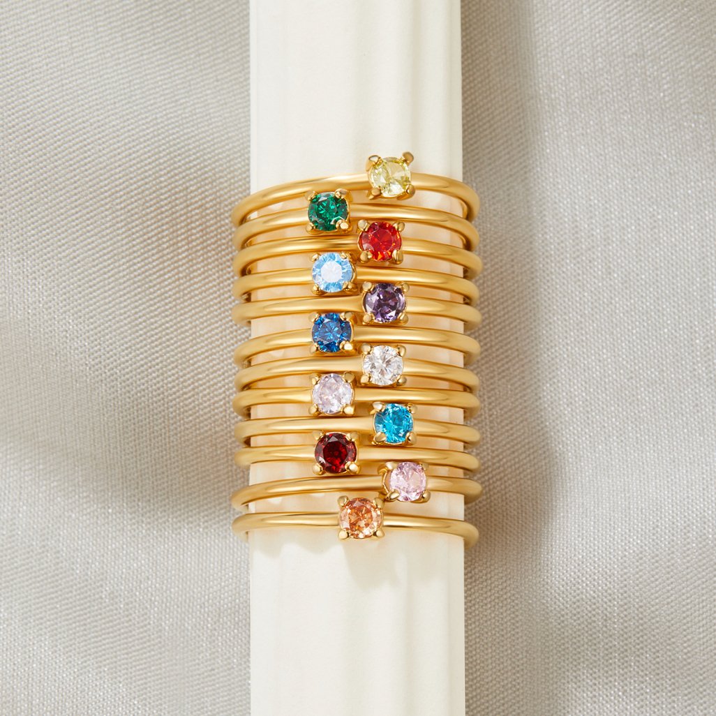 Anillos de Oro 18K con Piedra de Nacimiento