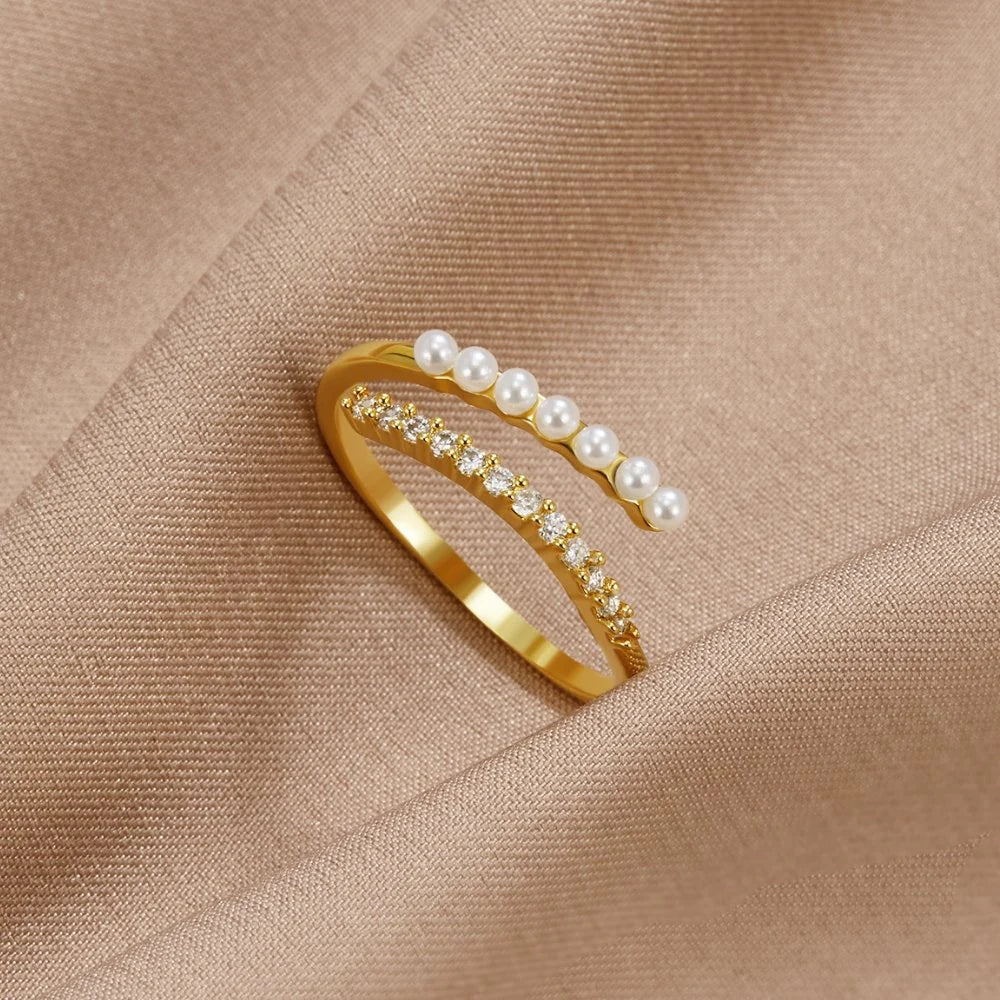 Ring with Pearl and Crystal