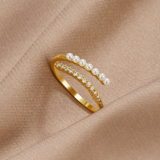Ring with Pearl and Crystal